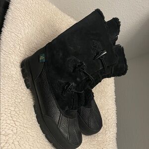 Black Winter Boots with Toggle Closure